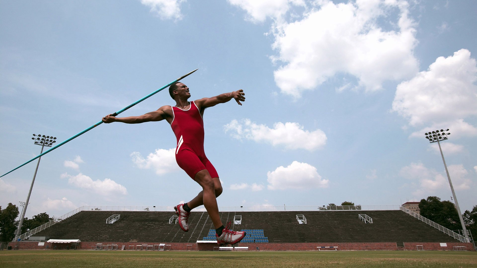 爱游戏体育在线-【AI教练的崛起】未来赛场,机器做战术分析还是运动员的主心骨?